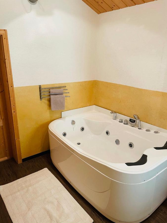Uriges Alpen-Apartment Stefan Juen See Extérieur photo